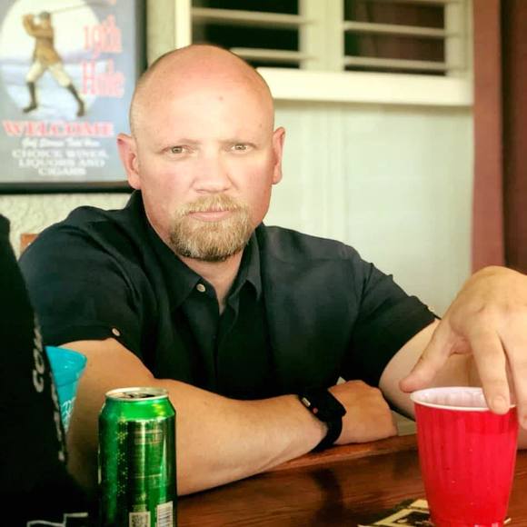 Meet your Posher, Lisa - Picture 1 of 1